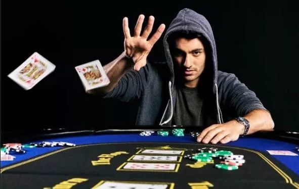 翻牌前就弃牌？你可能错过了赢下底池的最佳时机